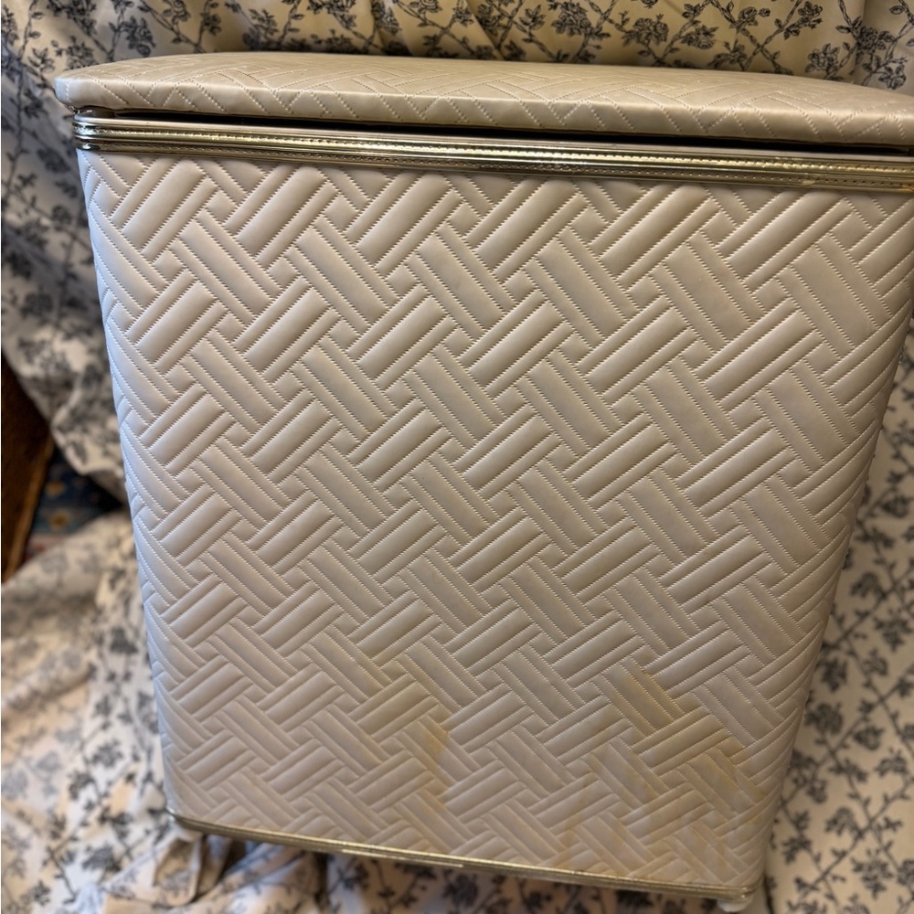 Ivory color Burlington brand hamper
